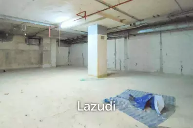 Retail space for rent in Silom