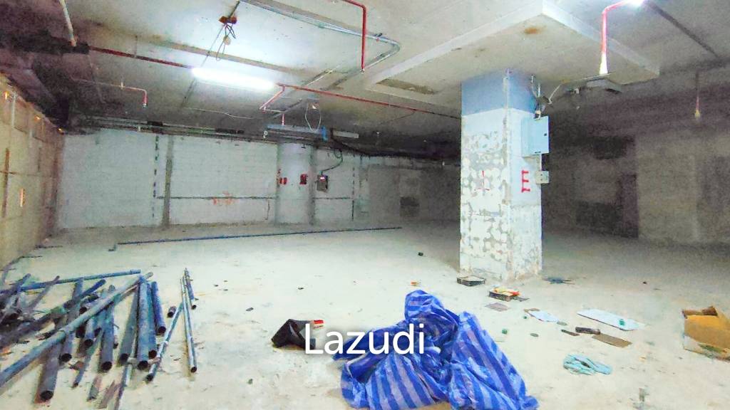 Retail space for rent in Silom