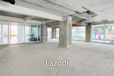 Retail space for rent in Sathorn