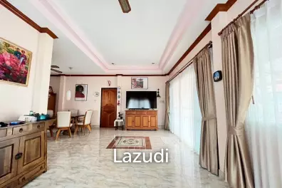 2 Beds 2 Baths 150 SQ.M Chok Chai 2