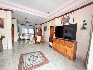 2 Beds 2 Baths 150 SQ.M Chok Chai 2