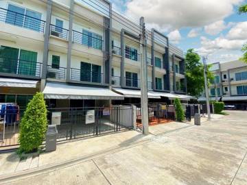 3 Bed 178 SQ.M Baan Klang Muang Sukhumvit 77
