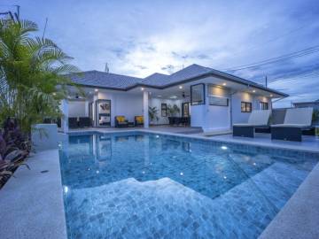 3 Bed 2.5 Bath 192 SQ.M Mali Boutique Villas