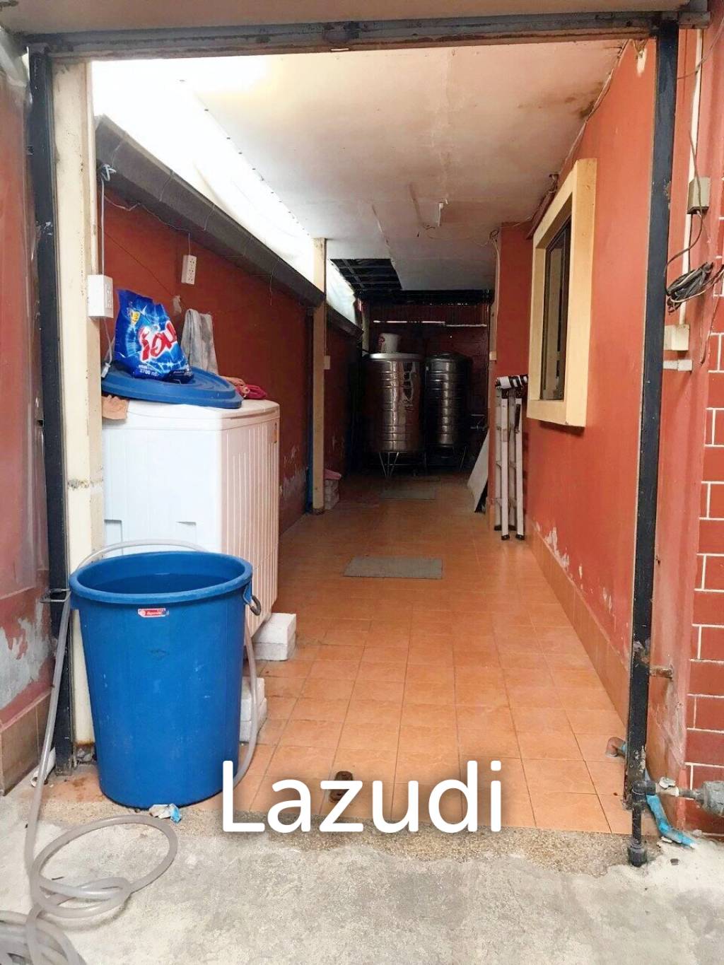 420 SQ.M Building For Sale