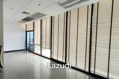 Office for rent in Klongtoey