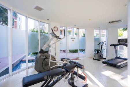 Mykonos : 3 Bed Modern Mediterranean Style Condo
