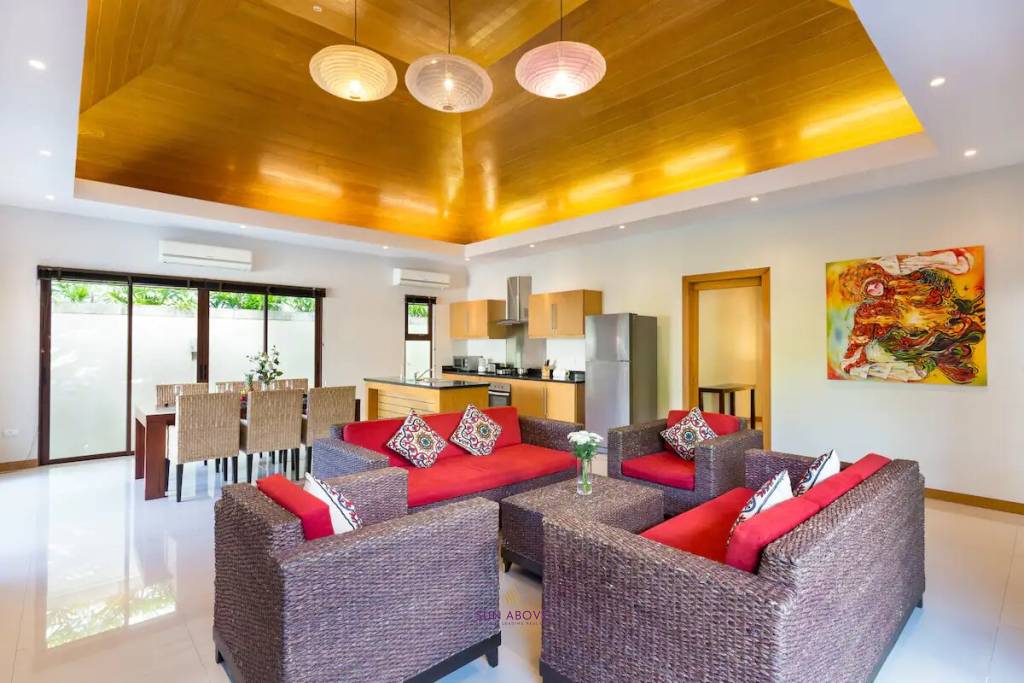 3 Bedrooms Freehold Villa | Naiharn Rawai