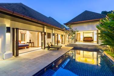 3 Bedrooms Freehold Villa | Naiharn Rawai