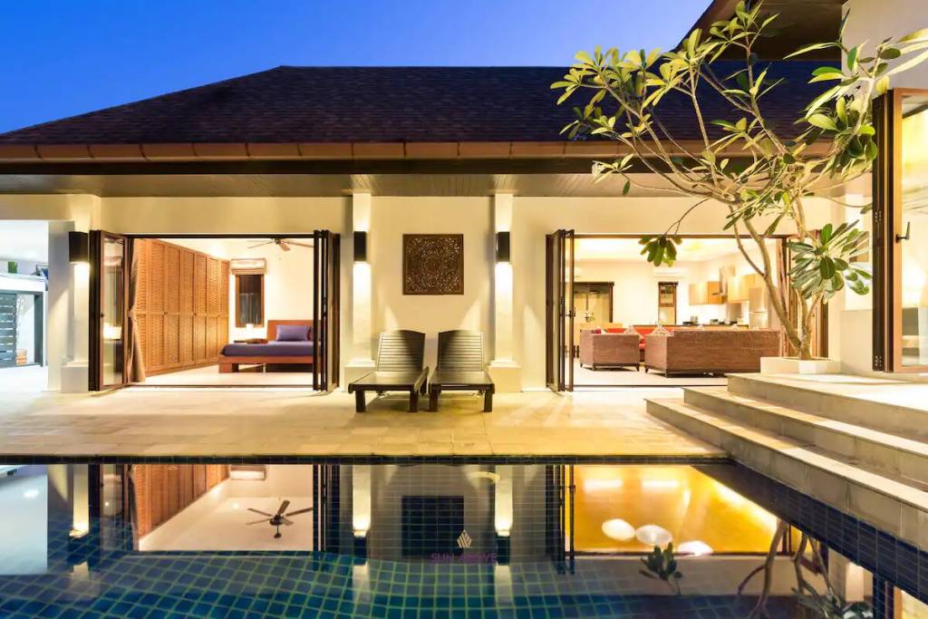 3 Bedrooms Freehold Villa | Naiharn Rawai