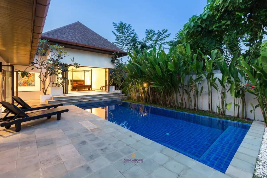 3 Bedrooms Freehold Villa | Naiharn Rawai