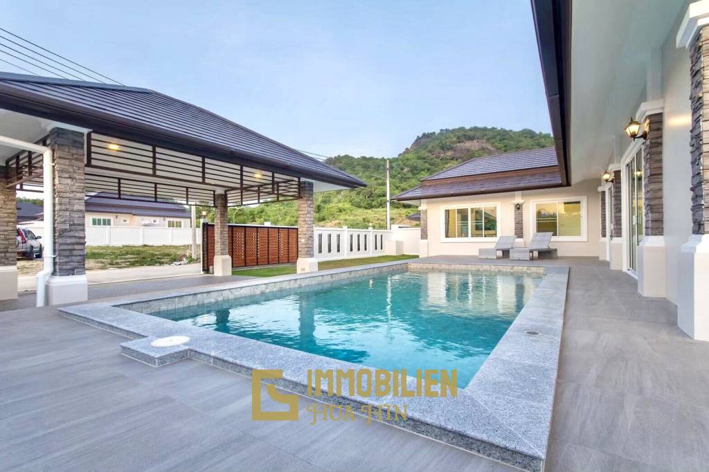 3 Beds 3 Baths 290.30 SQ.M. Hua Hin Grand Hills 2