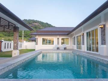 3 Bed 2 Bath 288.20 SQ.M. Hua Hin Grand Hills 2