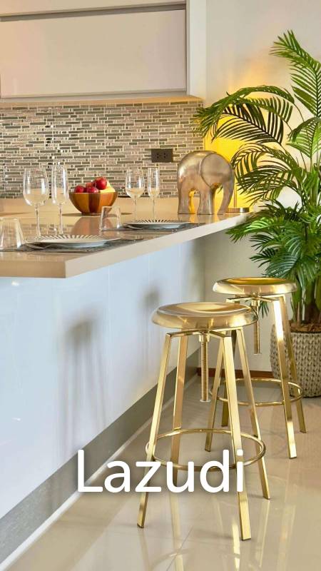 2-Bed Sea View Apartment in Mae Nam