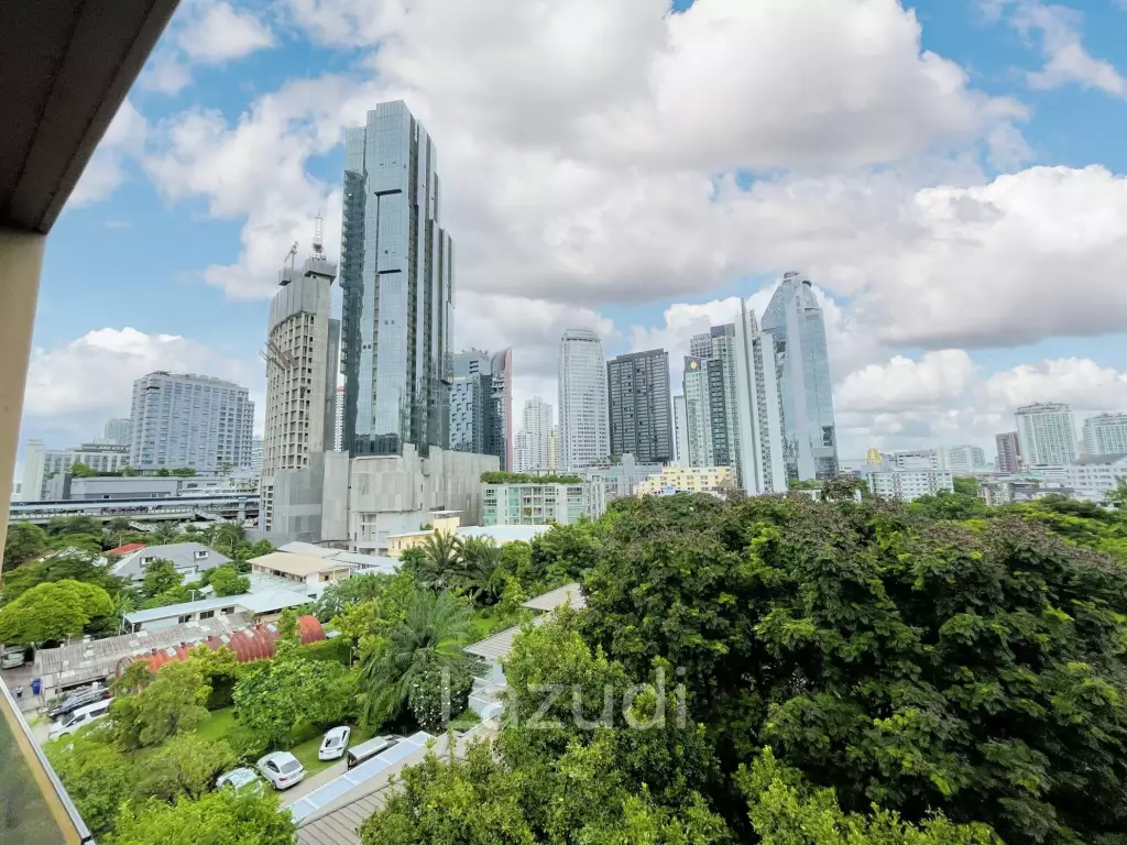 2 Bed 2 Bath 65 SQ.M Urbitia Thonglor