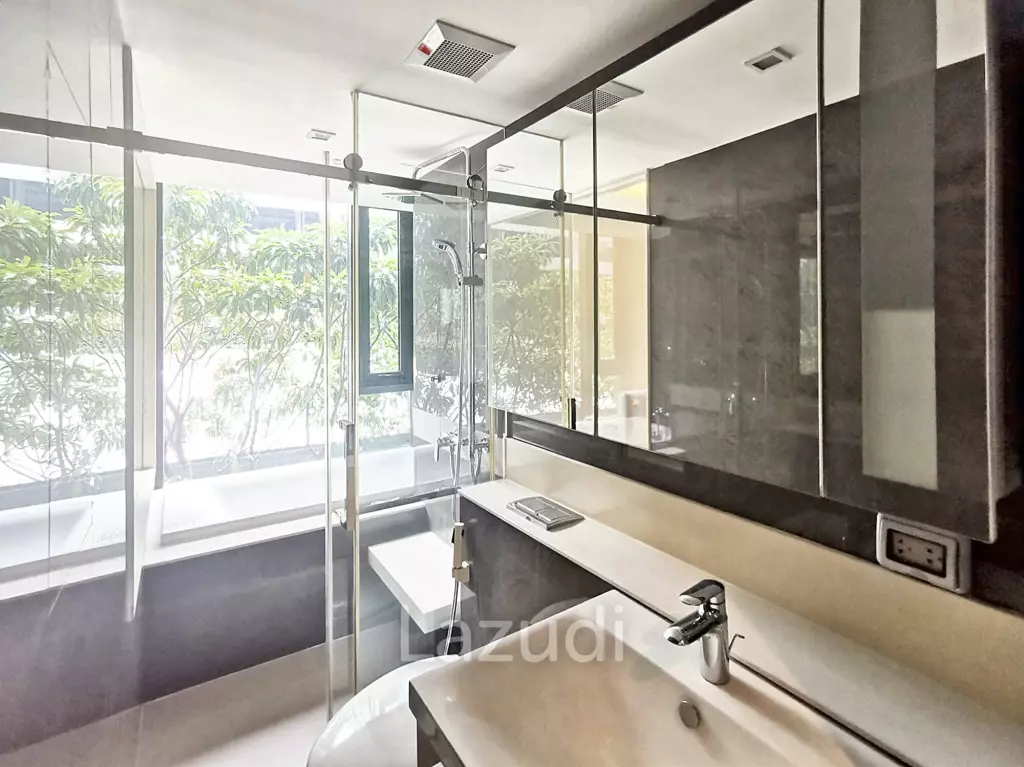 2 Bed 2 Bath 57.59 SQ.M Urbitia Thonglor