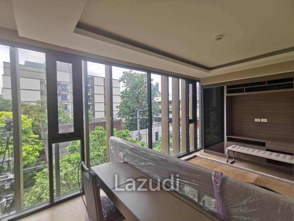 2 Bed 2 Bath 57.59 SQ.M Urbitia Thonglor