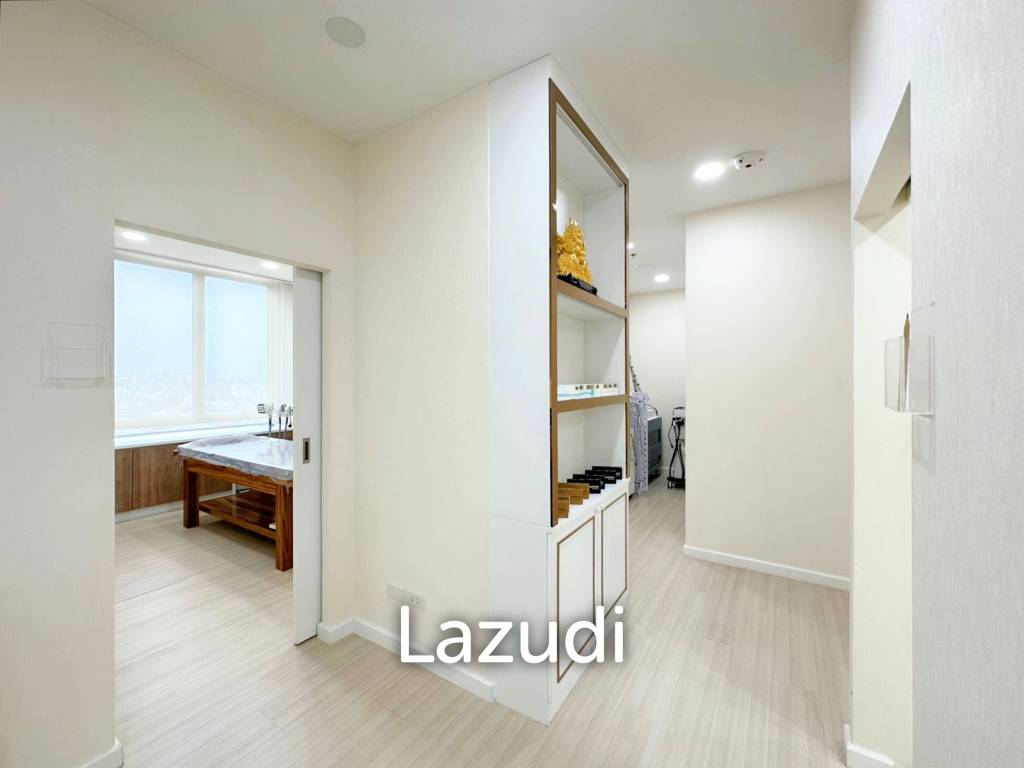 For Take Over Clinic in Prime Central Mall Location with Over 19 Rooms