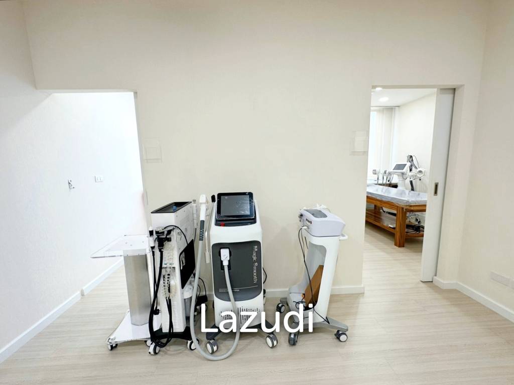 For Take Over Clinic in Prime Central Mall Location with Over 19 Rooms