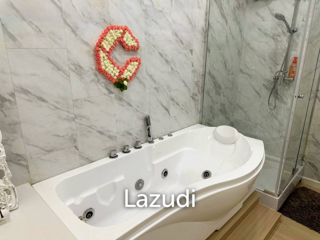 For Take Over Clinic in Prime Central Mall Location with Over 19 Rooms