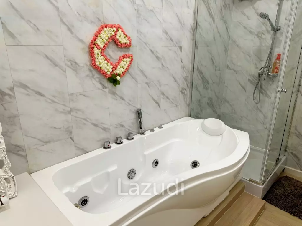 For Take Over Clinic in Prime Central Mall Location with Over 19 Rooms