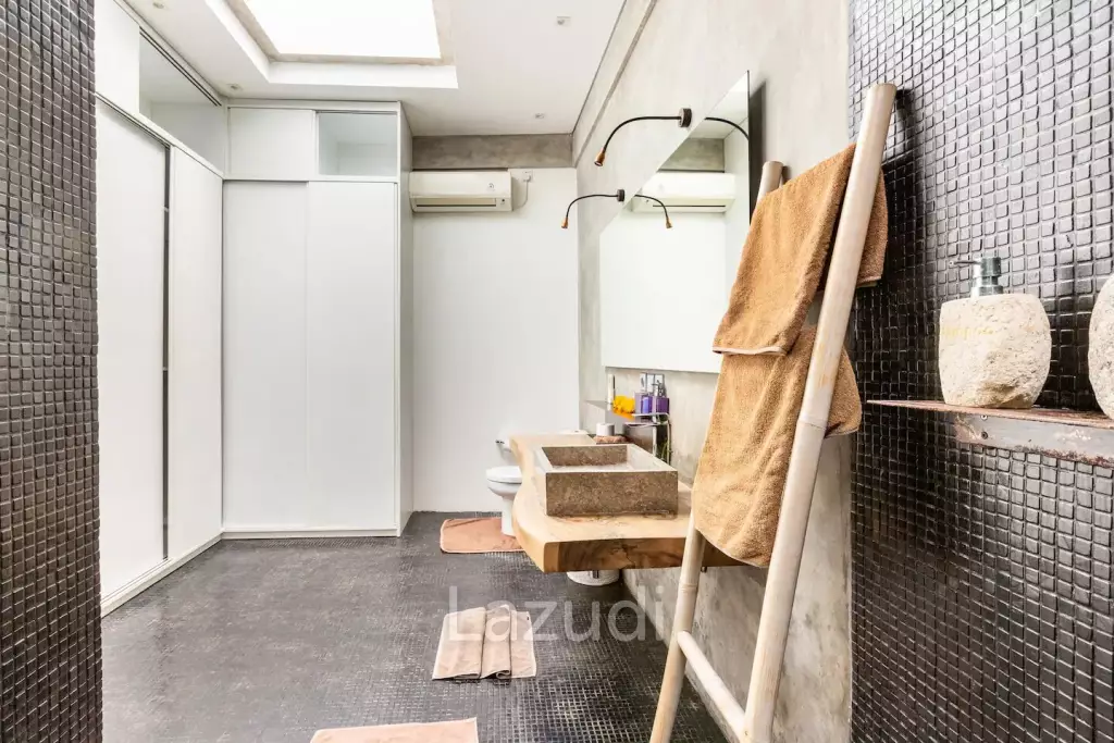 Amazing 3 Bedroom Leasehold Villa in Seminyak