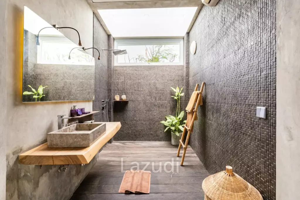 Amazing 3 Bedroom Leasehold Villa in Seminyak