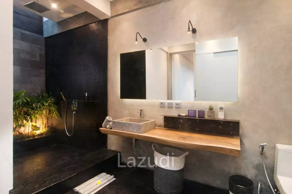 Amazing 3 Bedroom Leasehold Villa in Seminyak