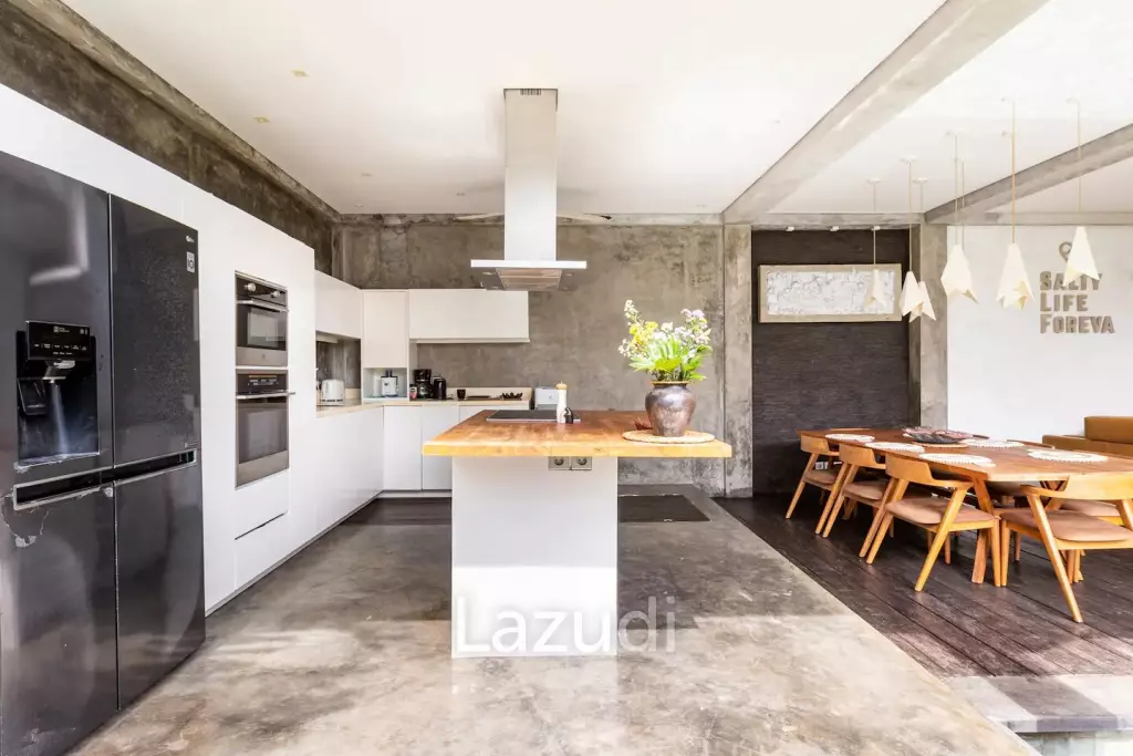 Amazing 3 Bedroom Leasehold Villa in Seminyak
