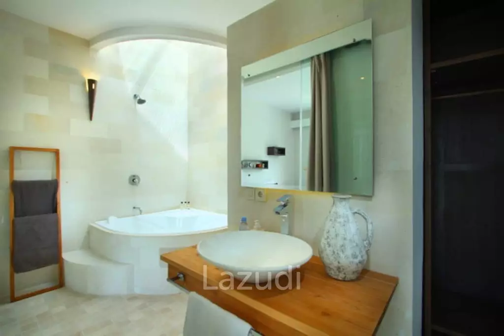 Elegant 3 Bedroom Leasehold Villa in Oberoi Seminyak