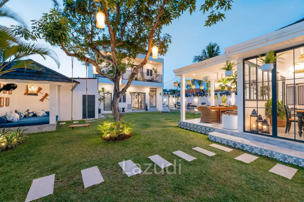 Beachside 5 Bedroom Leasehold Villa in Beautiful Petitenget