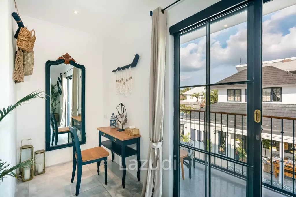 Beachside 5 Bedroom Leasehold Villa in Beautiful Petitenget