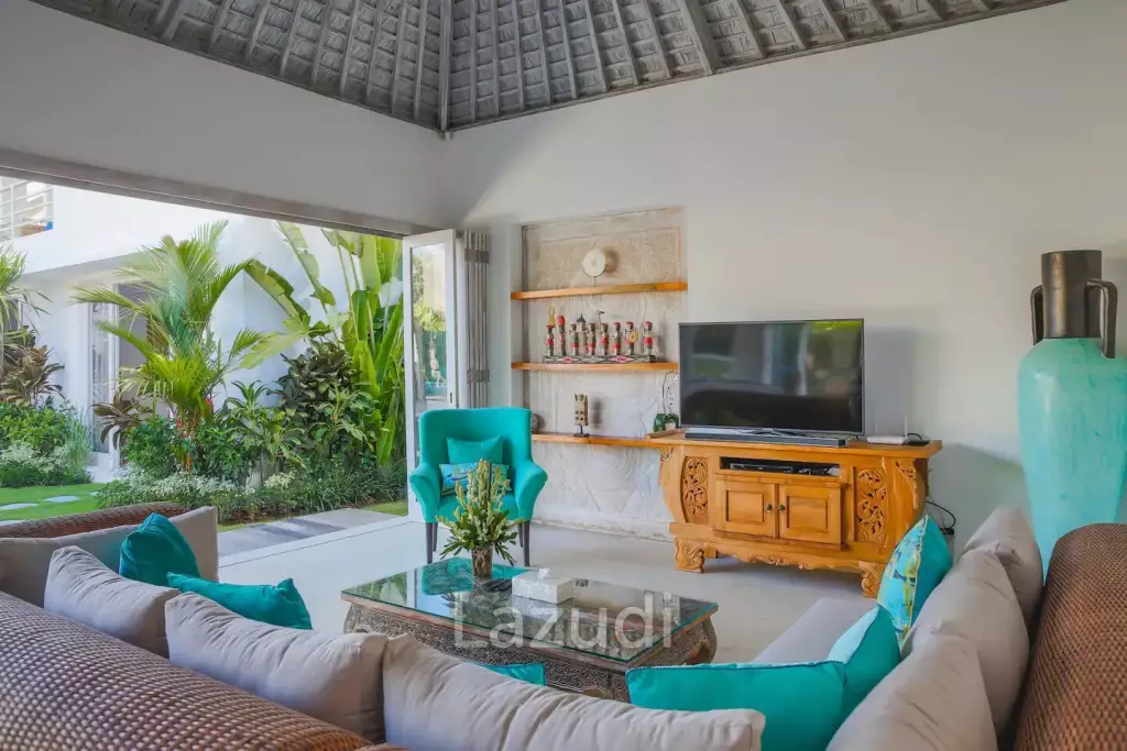 Stunning 4 Bedroom Leasehold Villa in Vibrant Seminyak