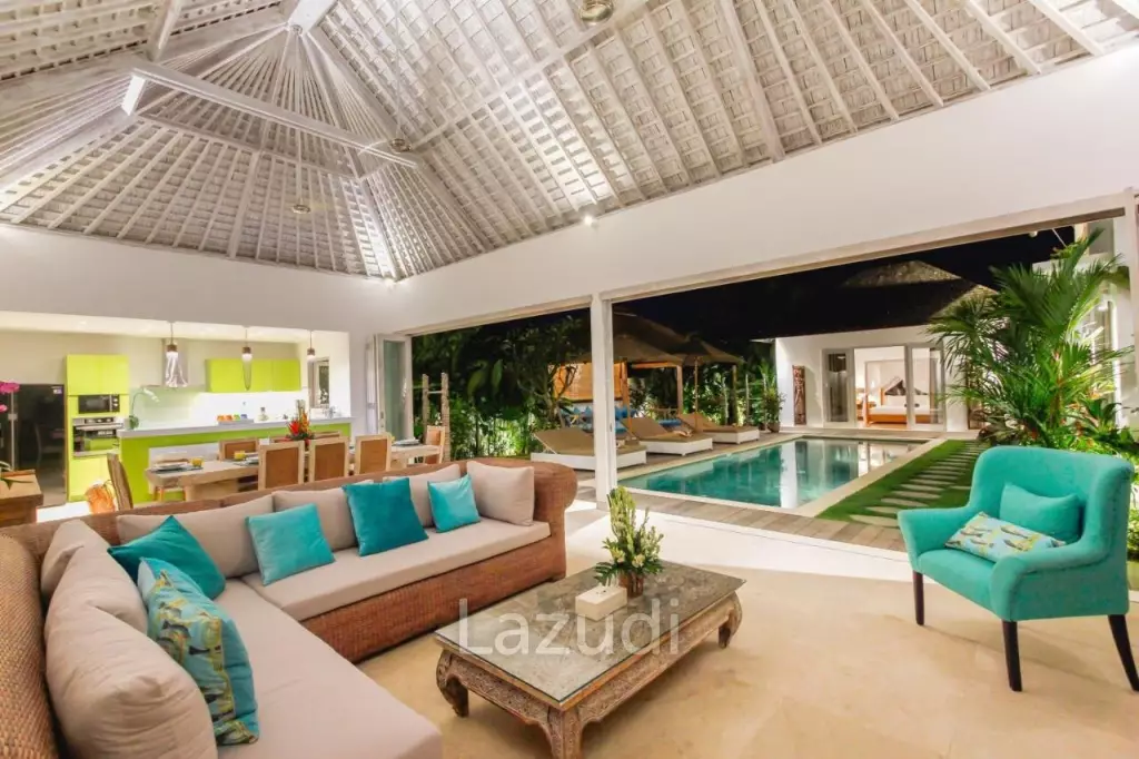 Stunning 4 Bedroom Leasehold Villa in Vibrant Seminyak