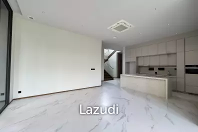 5 Bed 6 Bath 551 SQ.M Siraninn Residences