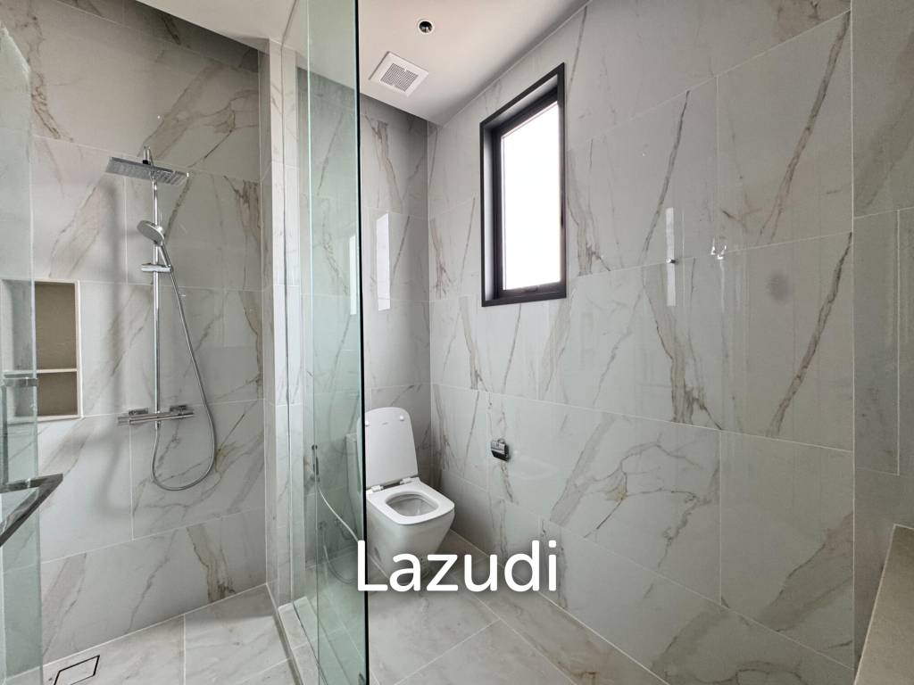 5 Bed 6 Bath 551 SQ.M Siraninn Residences