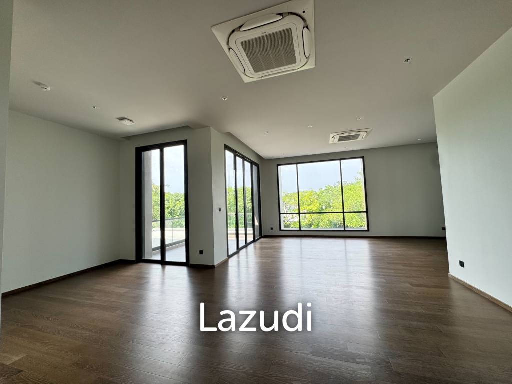 5 Bed 6 Bath 551 SQ.M Siraninn Residences