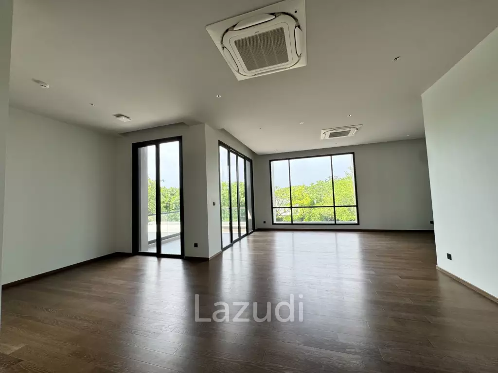 5 Bed 6 Bath 551 SQ.M Siraninn Residences
