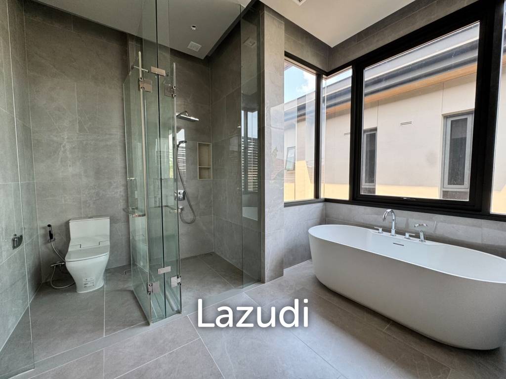 5 Bed 6 Bath 551 SQ.M Siraninn Residences