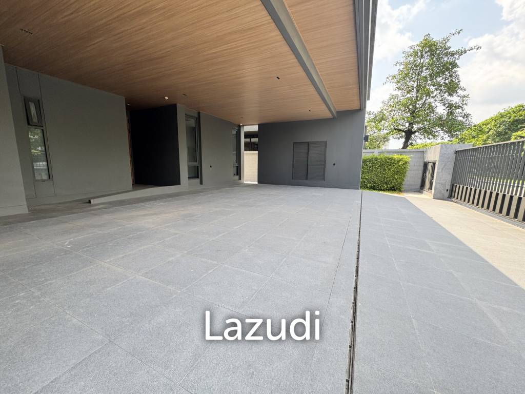 5 Bed 6 Bath 551 SQ.M Siraninn Residences