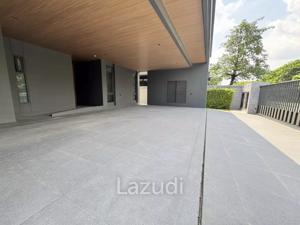 5 Bed 6 Bath 551 SQ.M Siraninn Residences