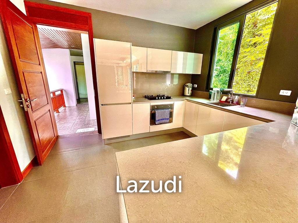 Majestic 4-Bedroom Villa for Rent in Mae Nam