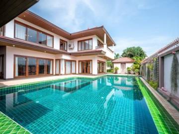 5 Bed 4 Bath 350 SQ.M in Phoenix Gold Golf Club