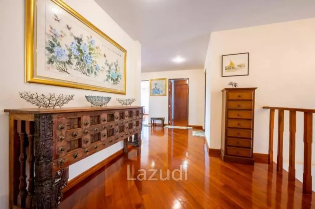 5 Bed 4 Bath 350 SQ.M in Phoenix Gold Golf Club