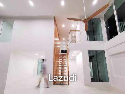 5 Bed 8 Bath 622 SQ.M House in Sukhumvit 77