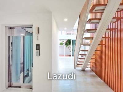 5 Bed 8 Bath 622 SQ.M House in Sukhumvit 77