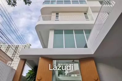 5 Bed 8 Bath 622 SQ.M House in Sukhumvit 77