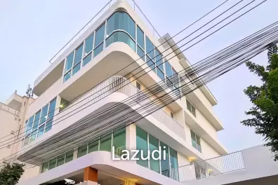 5 Bed 8 Bath 622 SQ.M House in Sukhumvit 77