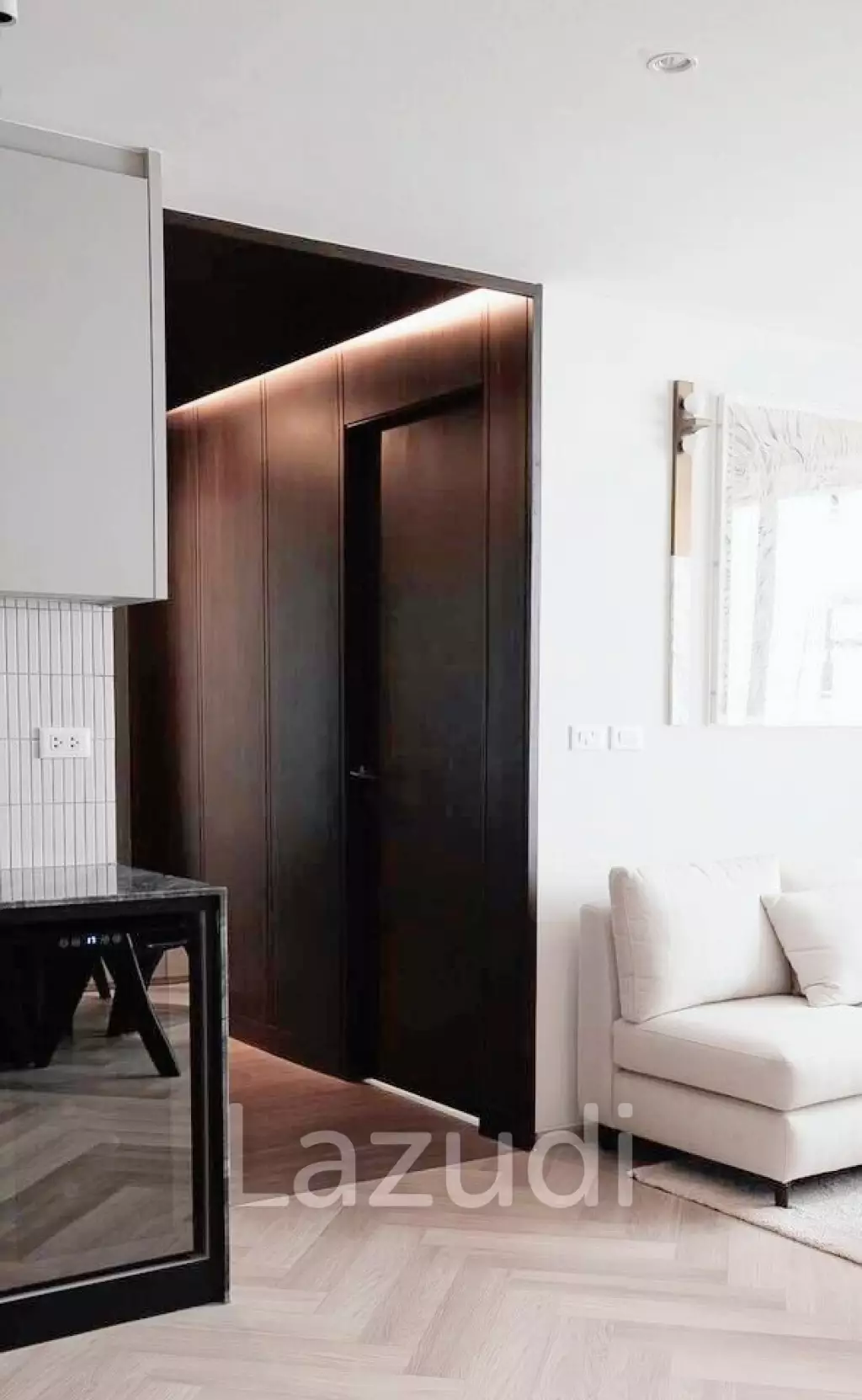 2 Bed 2 Bath 74 SQ.M The Address Pathumwan