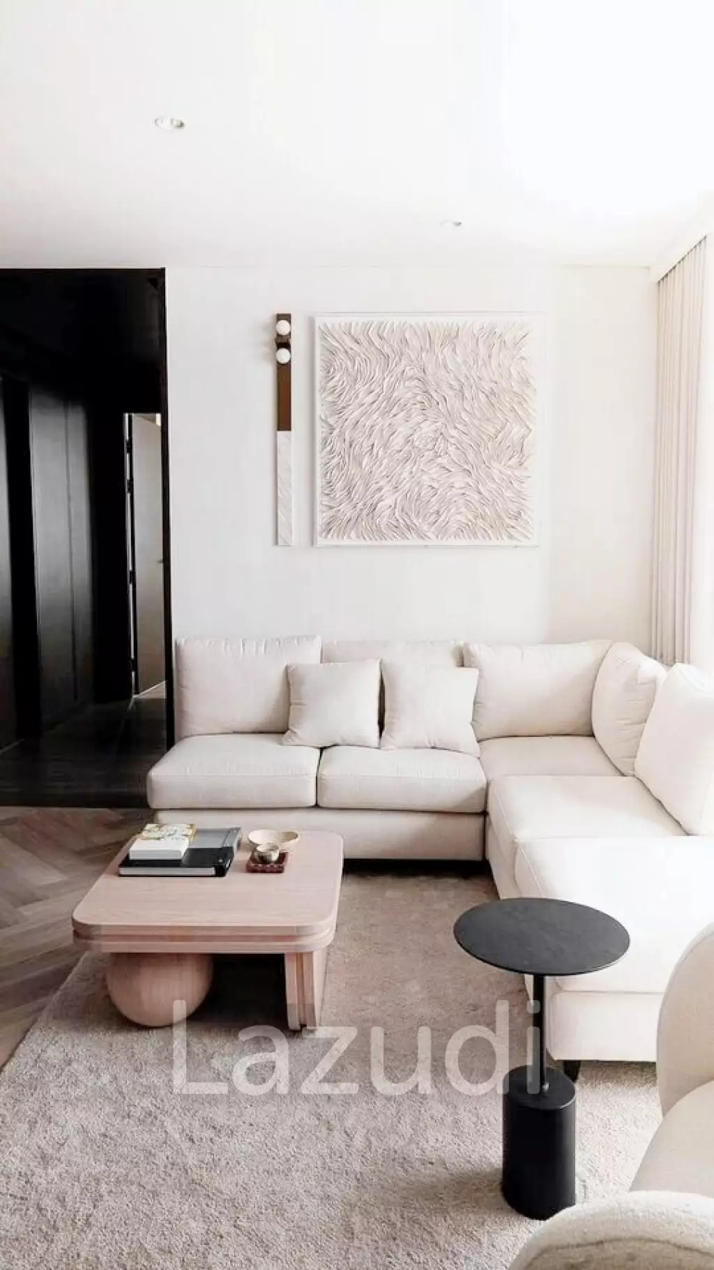 2 Bed 2 Bath 74 SQ.M The Address Pathumwan