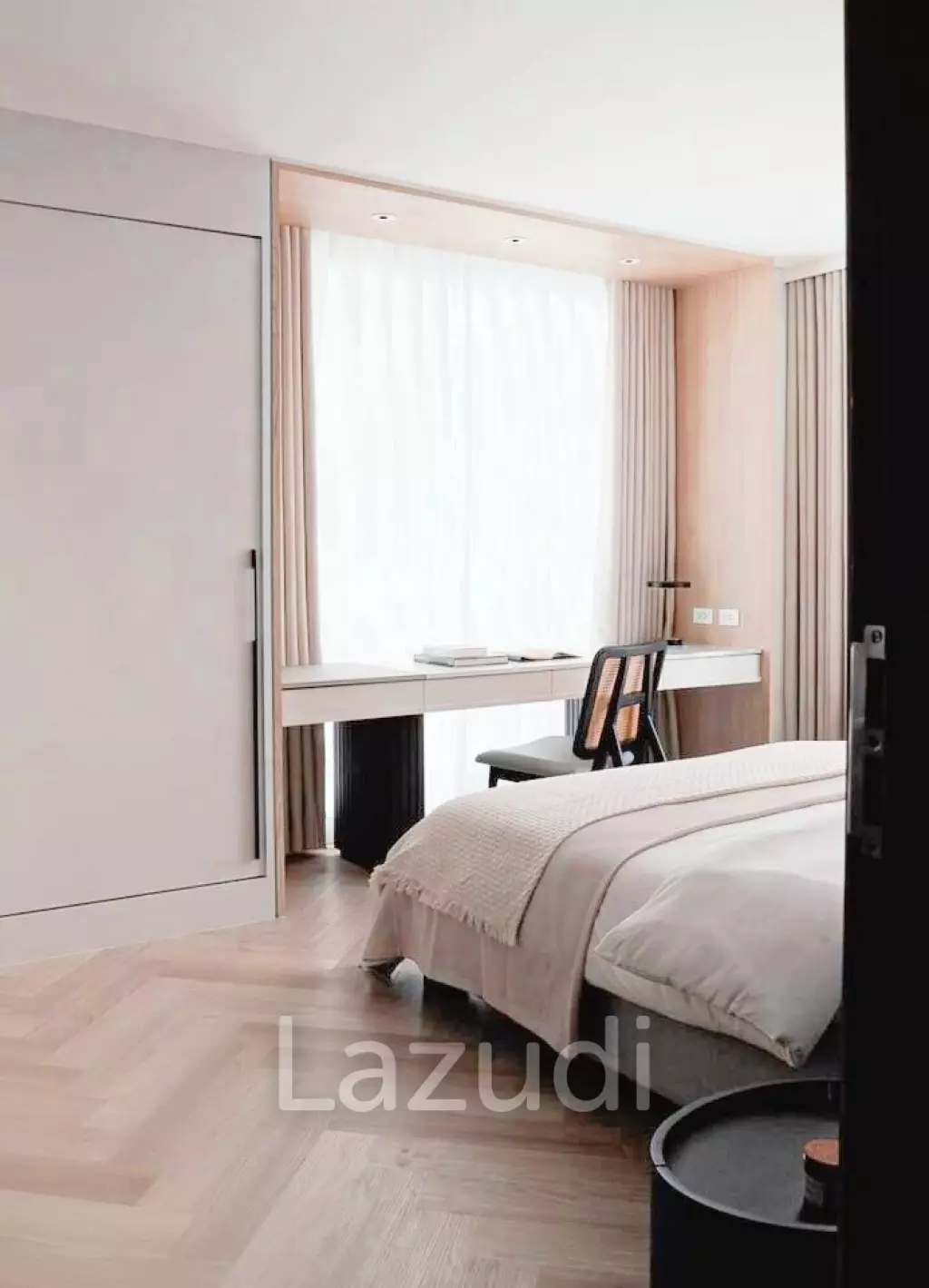 2 Bed 2 Bath 74 SQ.M The Address Pathumwan